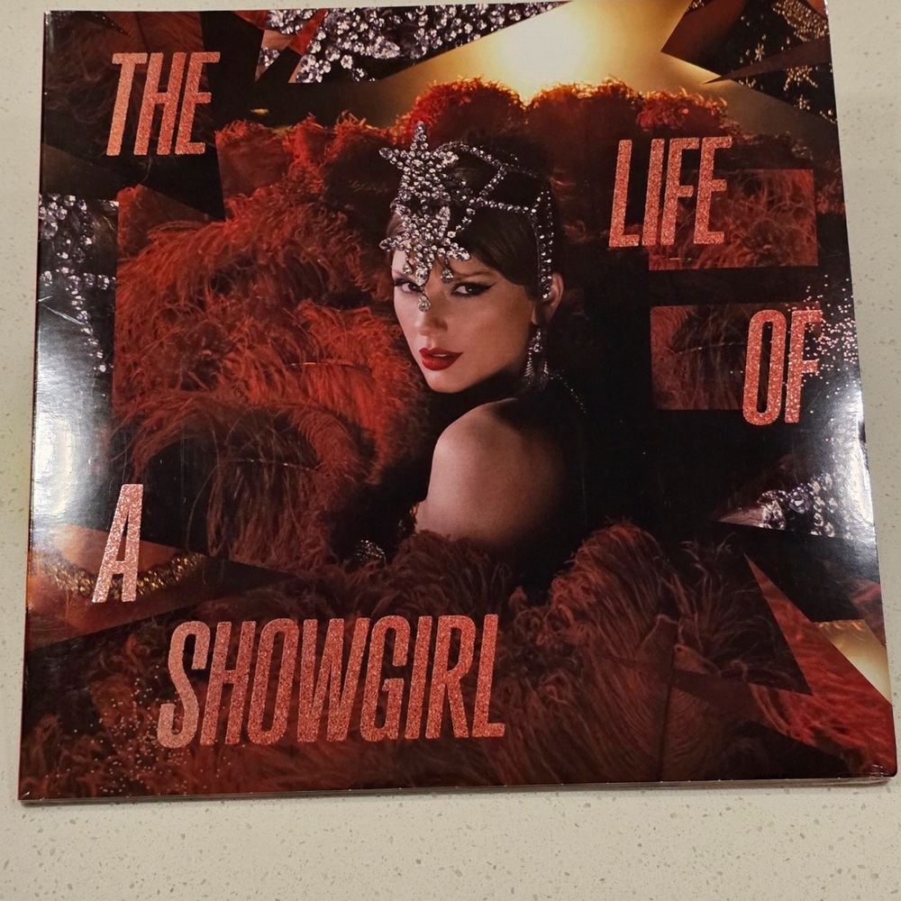 Taylor Swift- The Life of a Showgirl: The Tiny Bubble in Champagne Edition